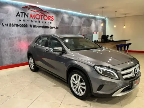 Mercedes-Benz GLA 200 1.6 16V 4P CGI ADVANCE TURBO AUTOMÁTICO 4 portas