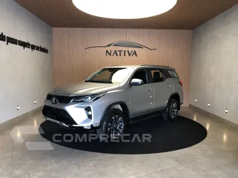 Toyota Hilux Sw4 2.8 D-4D Turbo Diesel Srx Platinum 7L 4X4 Automáti 4 portas