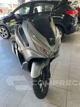 PCX 150 DLX