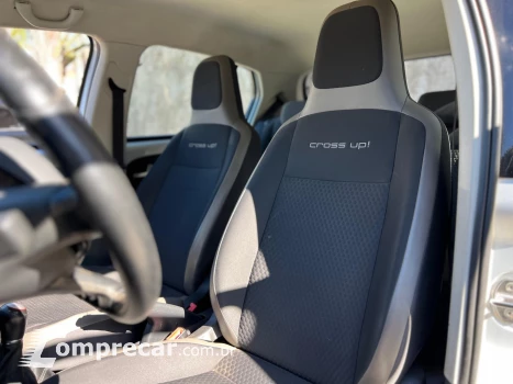 CROSS UP 1.0 MPI 12V FLEX 4P MANUAL