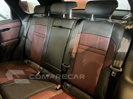 Range Rover Evoque 2.0 4P FLEX P250 R-DYNAMIC HSE AWD AUTOMÁ