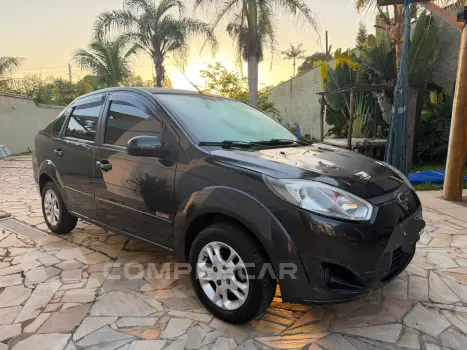 FIESTA 1.6 MPI Class Sedan 8V