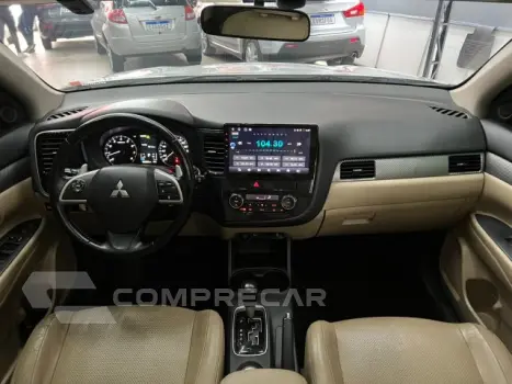 OUTLANDER - 3.0 GT 4X4 V6 24V 4P AUTOMÁTICO