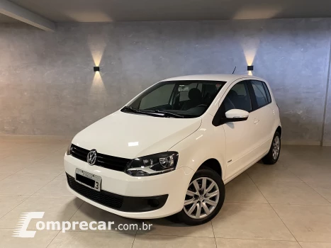Volkswagen FOX 1.6 MI 8V 4 portas