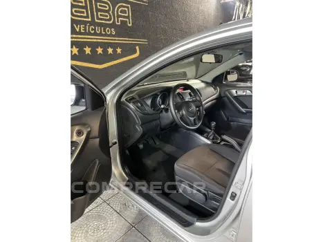 CERATO 1.6 EX3 SEDAN 16V GASOLINA 4P MANUAL