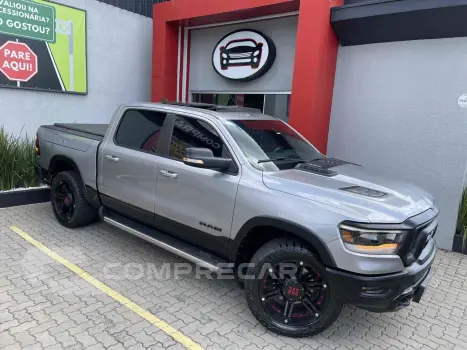 1500 5.7 V8 GASOLINA REBEL CD 4X4 AUTOMÁTICO