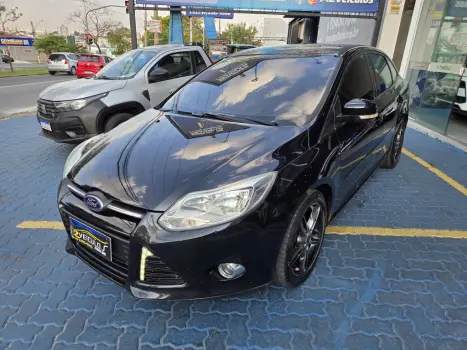 FORD FOCUS 2.0 S SEDAN 16V FLEX 4P POWERSHIFT 4 portas