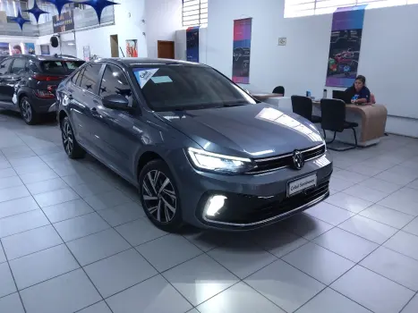 Volkswagen VIRTUS 1.0 200 TSI HIGHLINE AUTOMÁTICO 4 portas