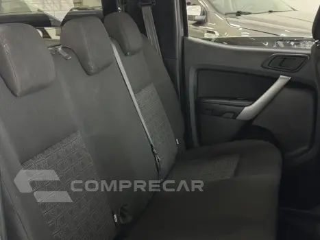 Ranger 3.2 20V CABINE DUPLA 4X4 STORM TURBO DIESEL AUTOMÁTIC
