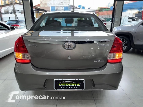 Étios Sedan XLS 1.5