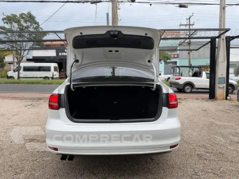 JETTA 2.0 COMFORTLINE FLEX 4P TIPTRONIC