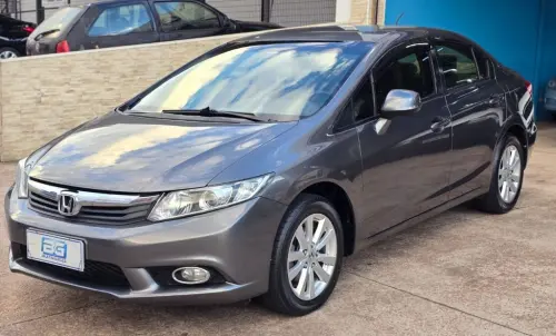 Honda Civic Sedan LXS 1.8/1.8 Flex 16V Mec. 4p 4 portas
