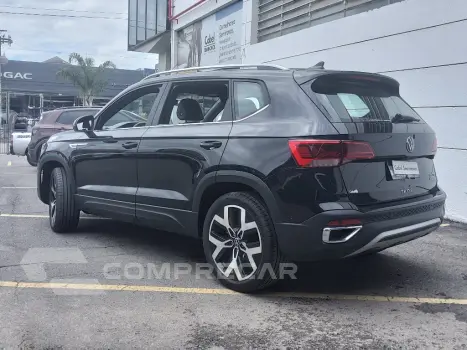 TAOS 1.4 250 TSI TOTAL FLEX HIGHLINE AUTOMÁTICO