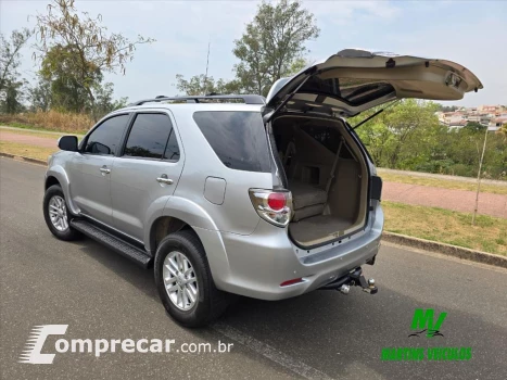HILUX SW4 2.7 SR 4X2 16V