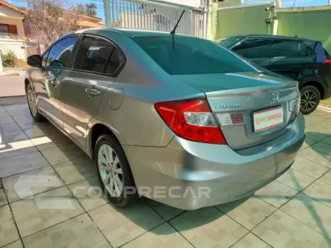 CIVIC - 1.8 LXS 16V 4P AUTOMÁTICO