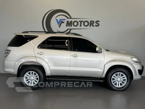 HILUX SW4 3.0 SRV 4X4 7 LUGARES 16V TURBO INTERCOOLER DIESEL
