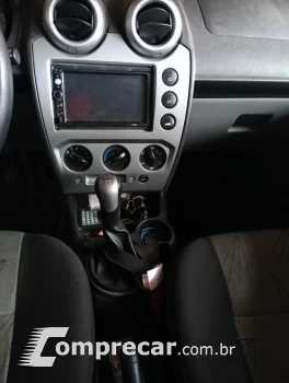 FIESTA 1.6 MPI Class Hatch 8V