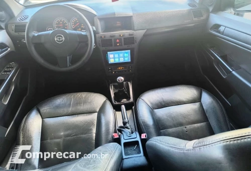 VECTRA 2.0 MPFI GT Hatch 8V
