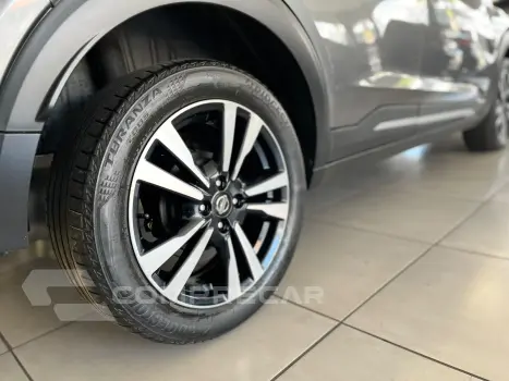 KICKS ADVANCE CVT