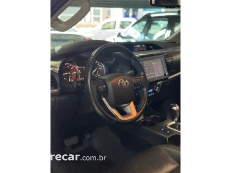 HILUX 2.8 D-4D TURBO DIESEL CD SRX 4X4 AUTOMÁTICO