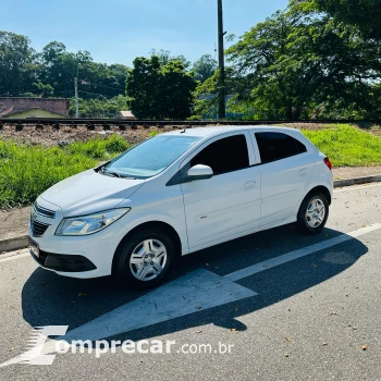 CHEVROLET ONIX 1.0 MPFI LT 8V 4 portas