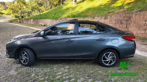 YARIS 1.5 16V FLEX SEDAN XLS CONNECT MULTIDRIVE