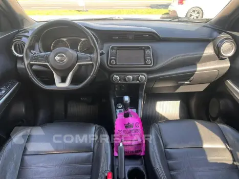 KICKS SV CVT
