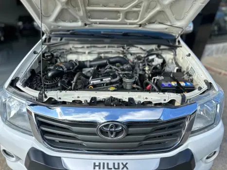 HILUX CD4X2 SR