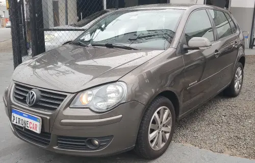 Volkswagen POLO 1.6 MI Sportline 8V 4 portas