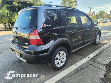 LIVINA 1.6 S X-gear 16V