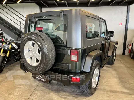 Wrangler 3.8 V6 12V SPORT TETO RÍGIDO E LONA AUTOMÁTICO