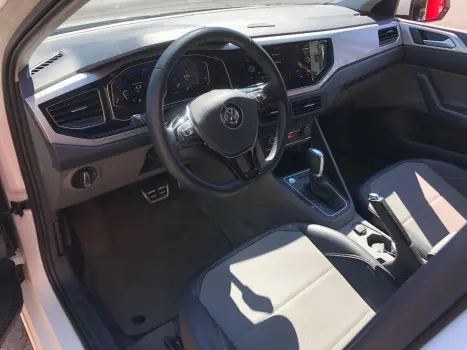 Virtus 1.0 200 Tsi Highline Automático