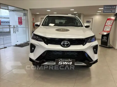 HILUX SW4 2.8 D-4d Turbo SRX Platinum 7L 4X4