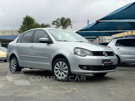 Volkswagen Polo Sedan I MOTION  1.6 Total Flex  4p 4 portas