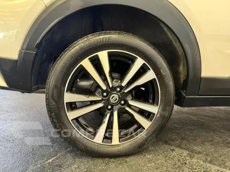 KICKS ADVANCE CVT