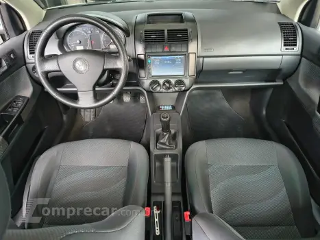 POLO SEDAN 1.6 MI 8V FLEX 4P MANUAL