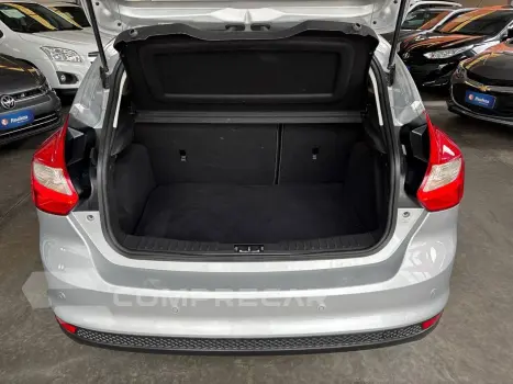 Focus TITANIUM Plus 2.0  Flex 5p Aut.