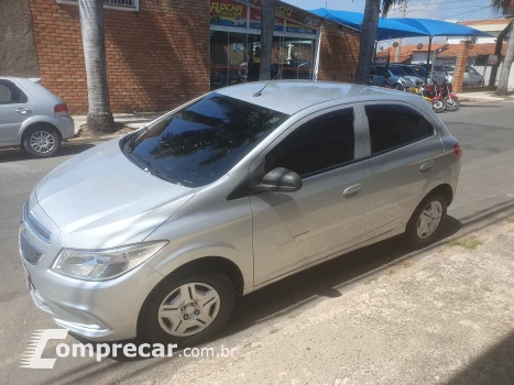 CHEVROLET ONIX 1.0 LT 4 portas