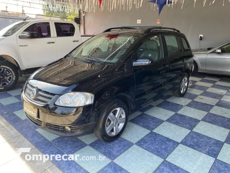Volkswagen SPACEFOX 1.6 MI Route 8V 4 portas