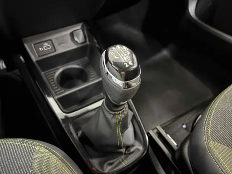 KWID 1.0 12V SCE FLEX OUTSIDER MANUAL