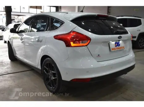 FOCUS HATCH - 2.0 TITANIUM 16V 4P POWERSHIFT