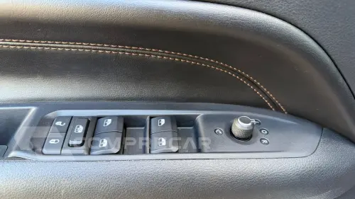 COMMANDER 1.3 T270 Turbo Limited