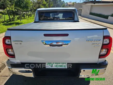 HILUX 2.8 D-4D TURBO DIESEL CD SRX PLUS 4X4 AUTOM
