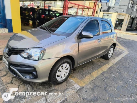 Toyota ETIOS X 1.3 Flex 16V 5p Aut. 4 portas