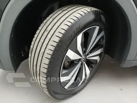 T-CROSS 1.0 200 TSI TOTAL FLEX COMFORTLINE AUTOMÁTICO