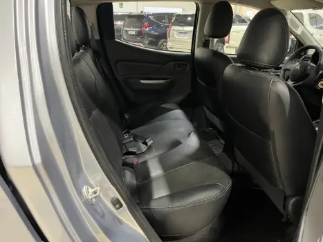 L200 TRITON 2.4 16V Turbo GLS CD 4X4