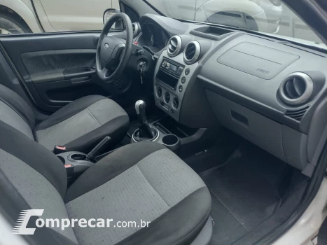 FIESTA 1.6 Rocam SE Sedan 8V