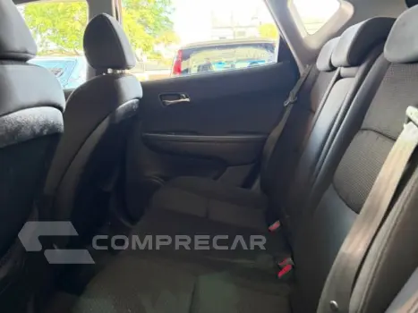 I30 - 2.0 MPFI GLS 16V 4P MANUAL