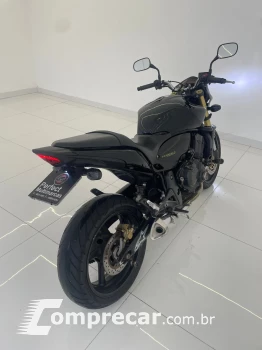 CB 600F - HORNET