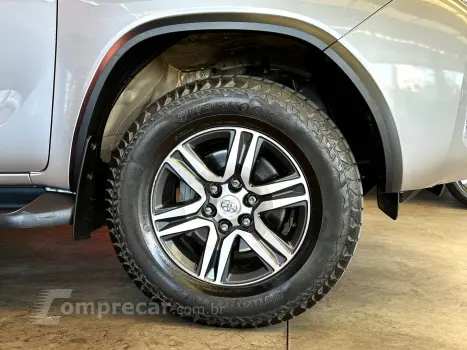 HILUX SW4 2.7 SRV 7 LUGARES 4X2 16V FLEX 4P AUTOMÁTICO